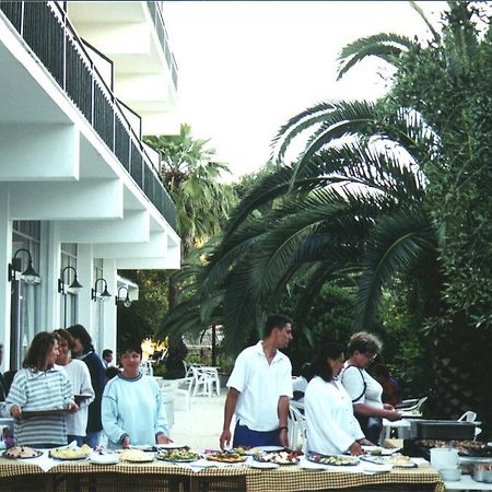 Ipsos Beach Hotel Buitenkant foto