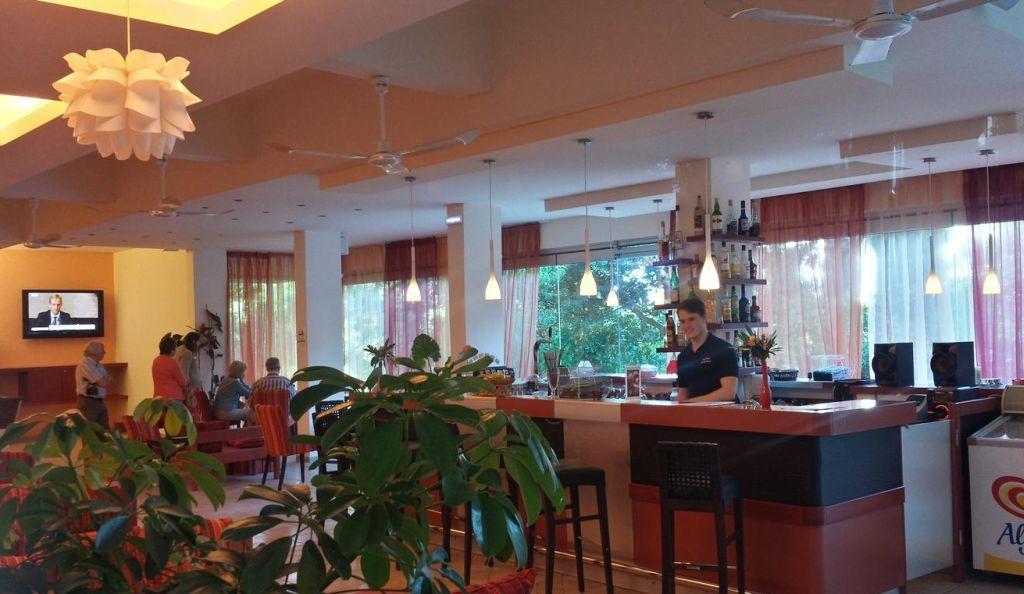 Ipsos Beach Hotel Buitenkant foto