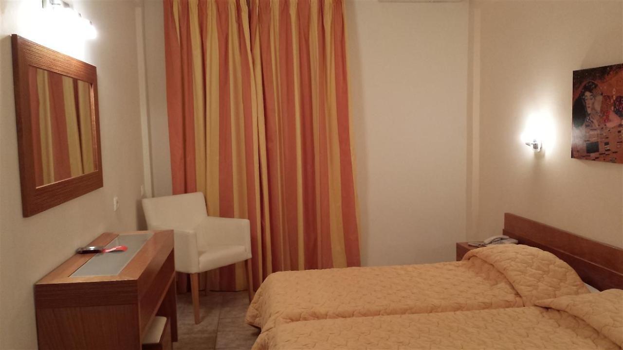 Ipsos Beach Hotel Buitenkant foto
