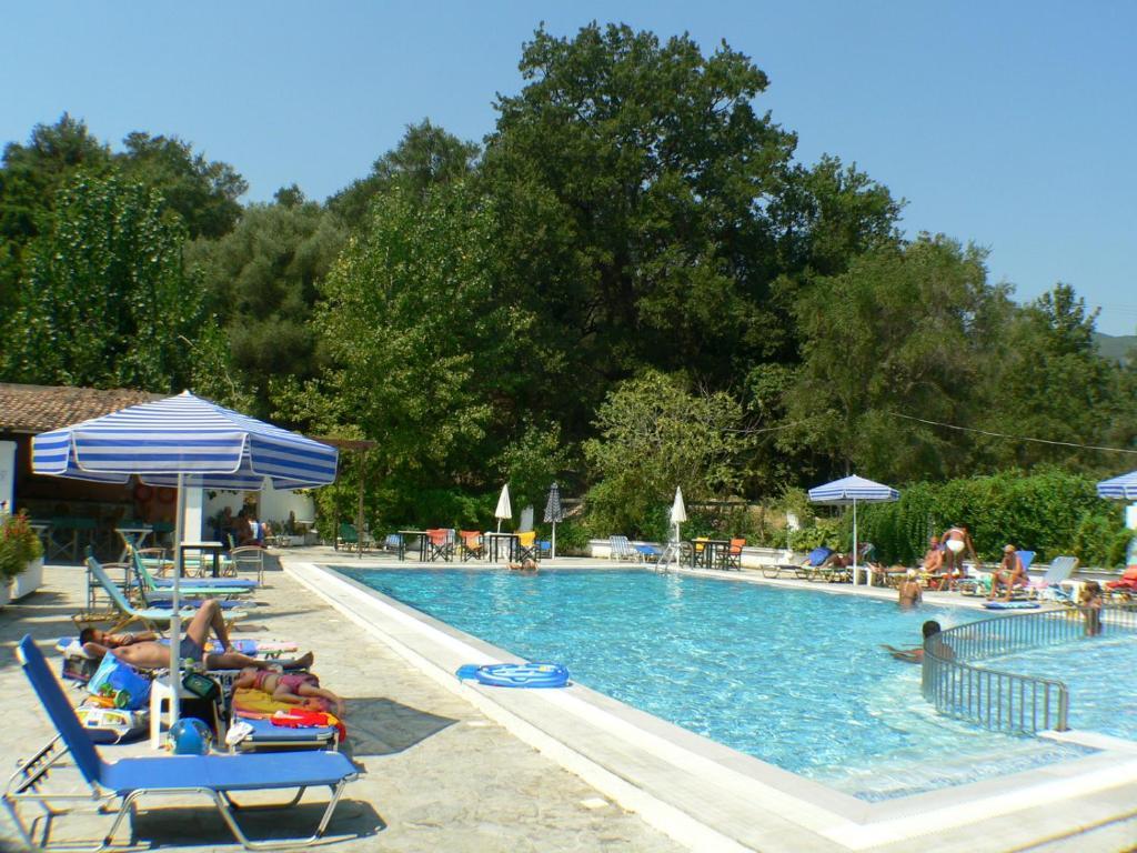 Ipsos Beach Hotel Buitenkant foto